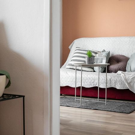 Sea View Apartments M Подгора Номер фото