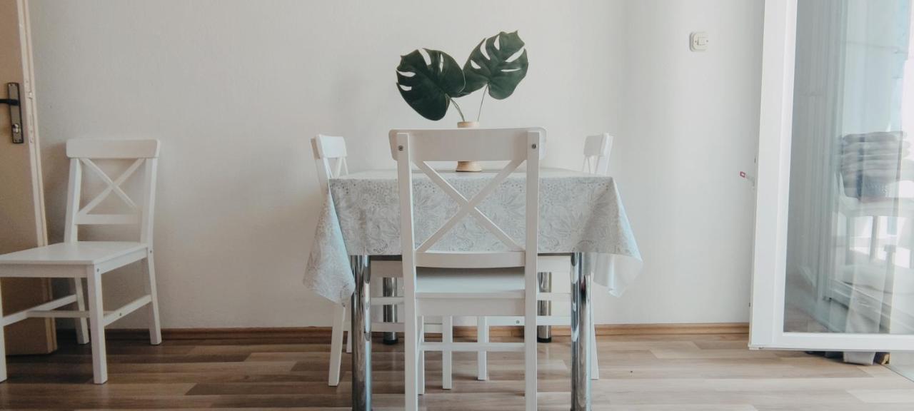 Sea View Apartments M Подгора Экстерьер фото