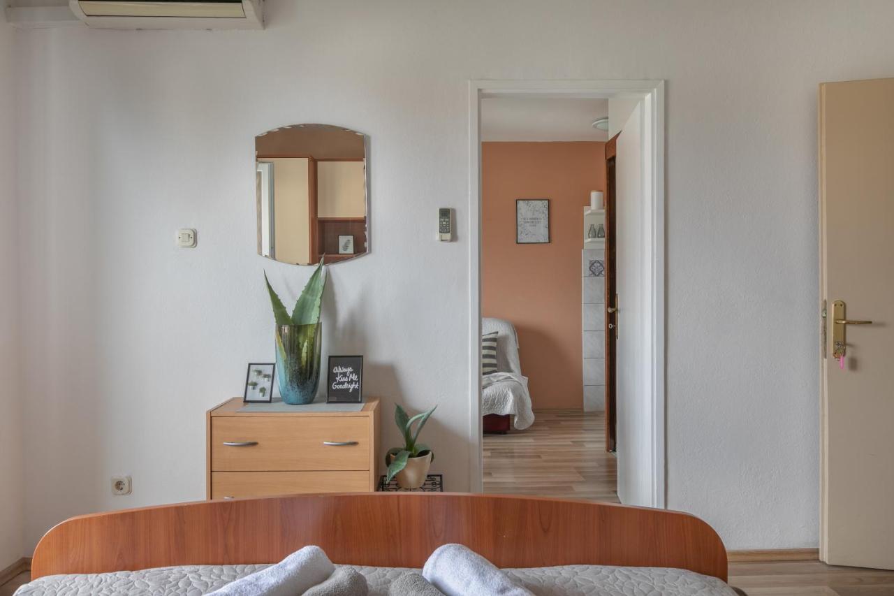 Sea View Apartments M Подгора Экстерьер фото