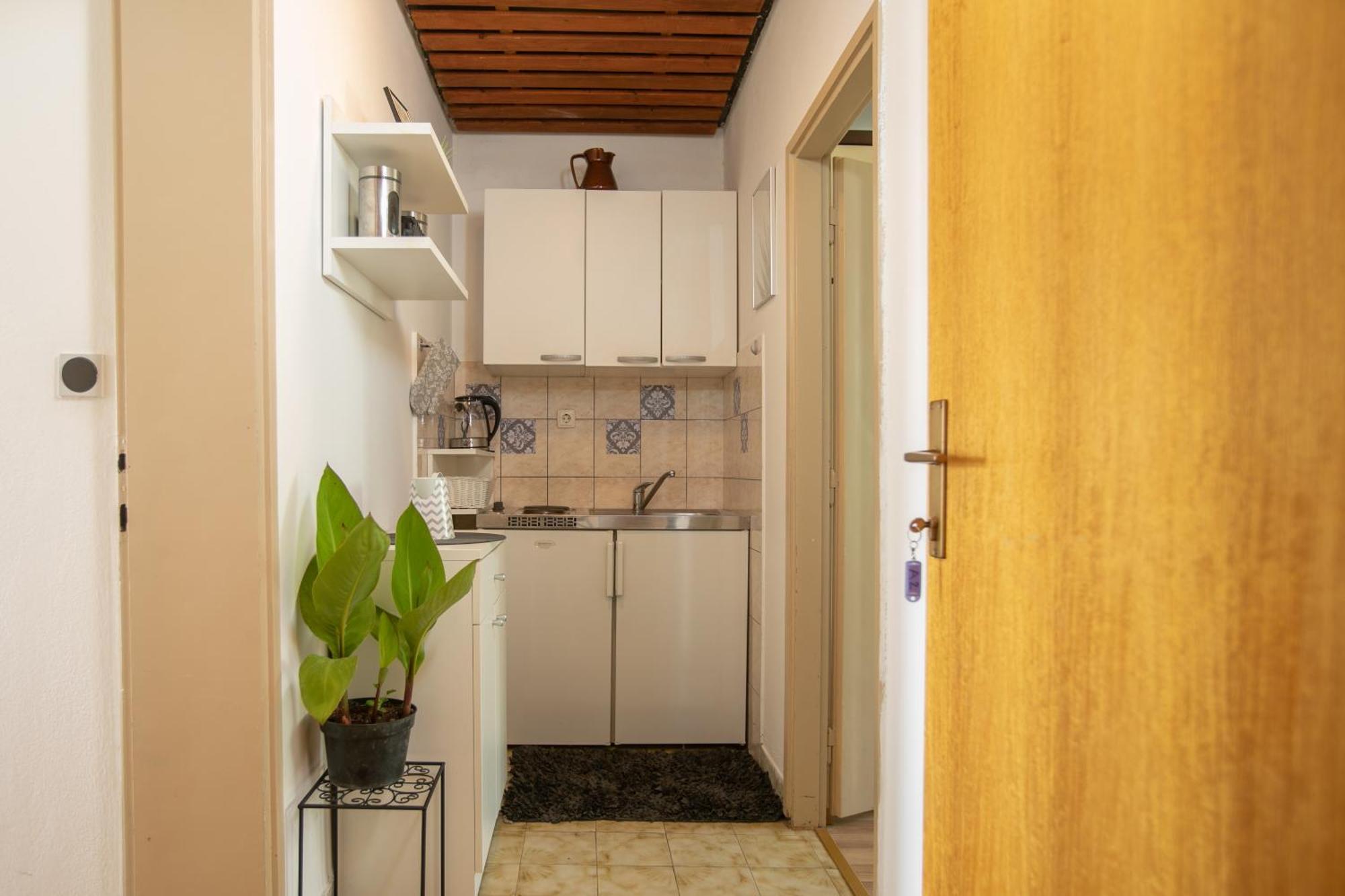 Sea View Apartments M Подгора Номер фото