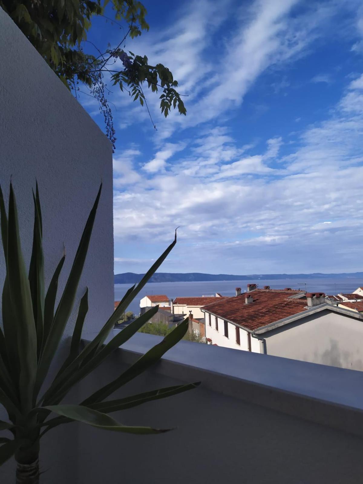 Sea View Apartments M Подгора Номер фото